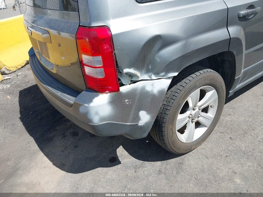 2012 JEEP PATRIOT auction photo 6