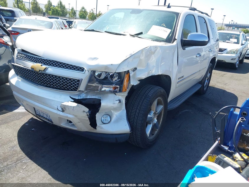 2012 Chevrolet Tahoe, Left Front, IAAI, VIN 1GNSKCE08CR312751 — photo 2