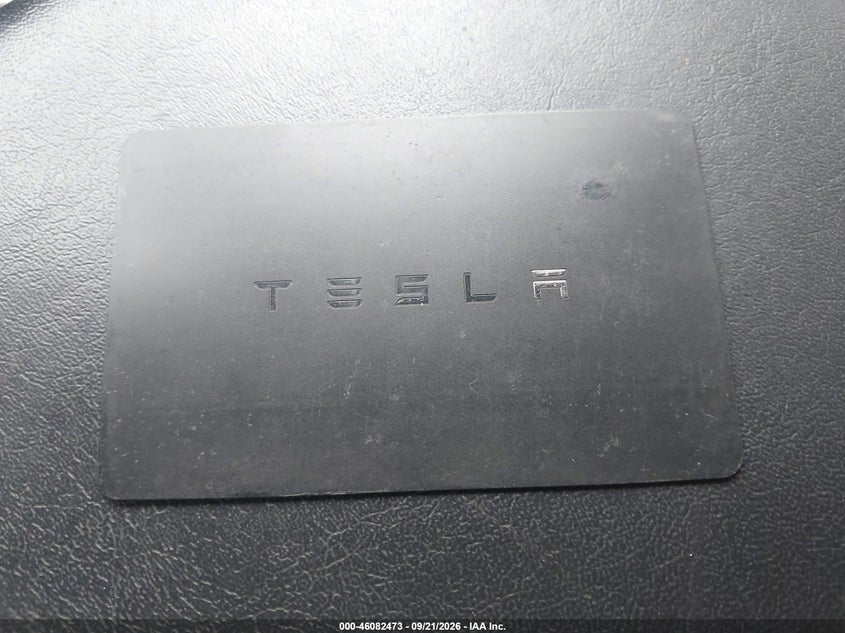 TESLA MODEL Y 2020 VIN 5YJYGDEE1LF035078