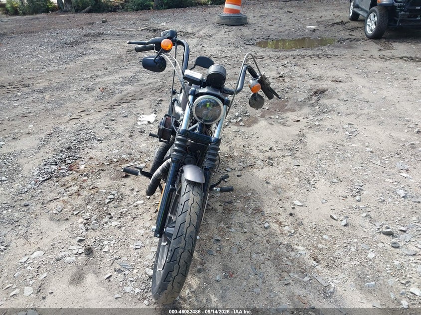 HARLEY-DAVIDSON XL883 2017