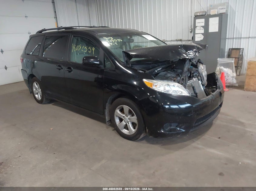 Vin: 5tdkz3dc8hs813700, lot: 46582106, toyota sienna le 8 passenger 2017 img_1