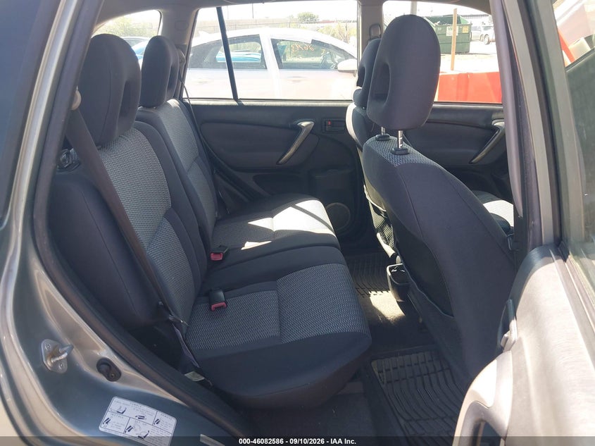 2004 TOYOTA RAV4 auction photo 8