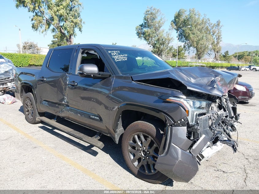 TOYOTA TUNDRA 4WD - zdjęcie 1