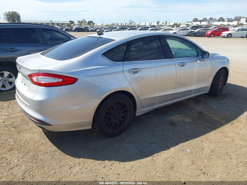 2015 FORD FUSION auction photo 4
