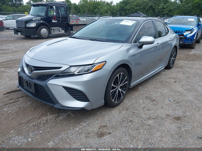 TOYOTA CAMRY - zdjęcie 2