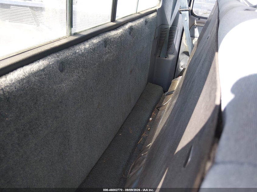 1992 FORD F150 auction photo 8