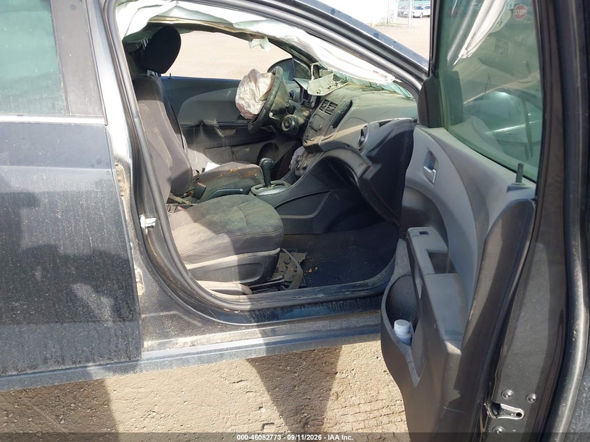 2014 CHEVROLET SONIC auction photo 5