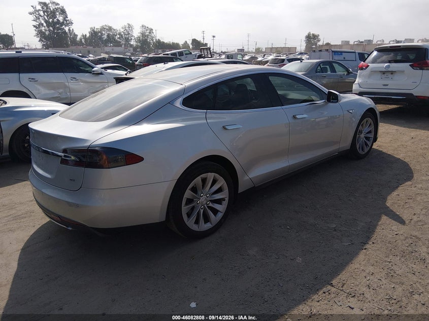 Vin: 5yjsa1h15efp36031, lot: 46582355, tesla model s p85 20144