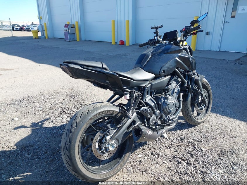 YAMAHA MT07 2024
