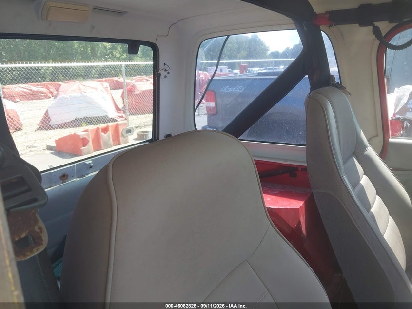 1990 JEEP WRANGLER / YJ auction photo 8