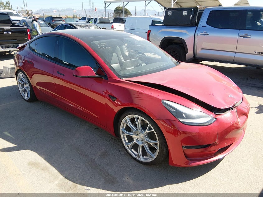 TESLA MODEL 3 - zdjęcie 1