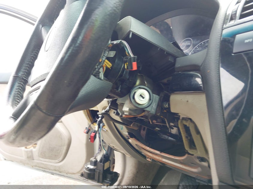2008 FORD FUSION auction photo 6