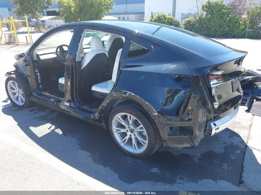Vin: 7saygaeexpf838222, lot: 46582676, tesla model y awd/long range dual motor all-wheel drive 20233