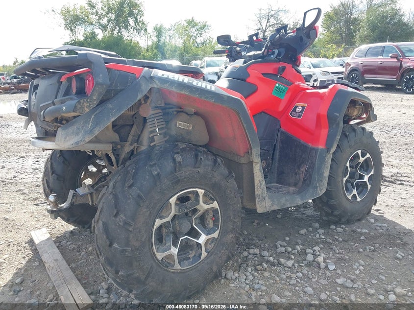 CAN-AM OUTLANDER 2014