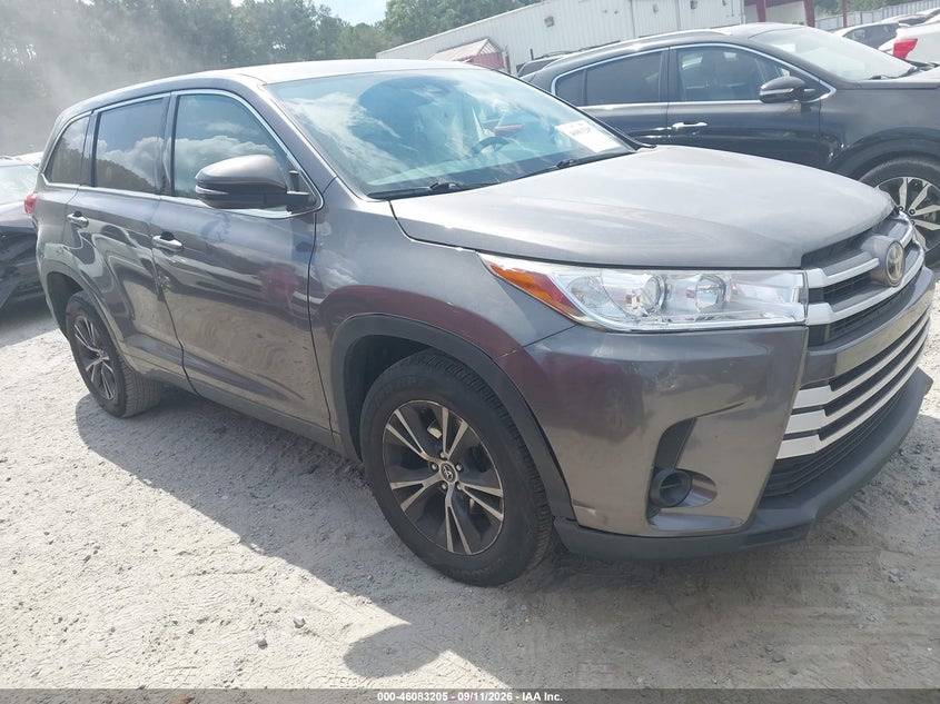 Vin: 5tdzarfh1hs029179, lot: 46582752, toyota highlander le 2017 img_1