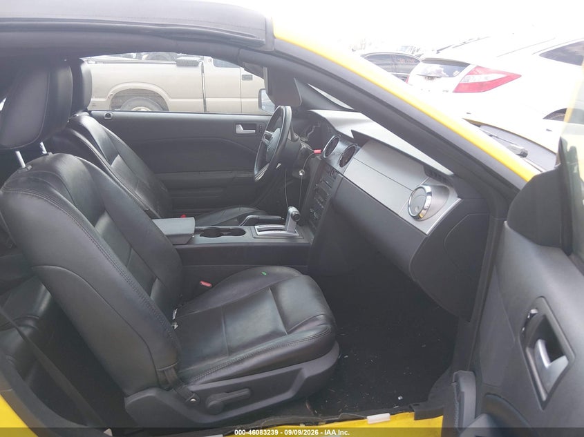 2006 FORD MUSTANG auction photo 5