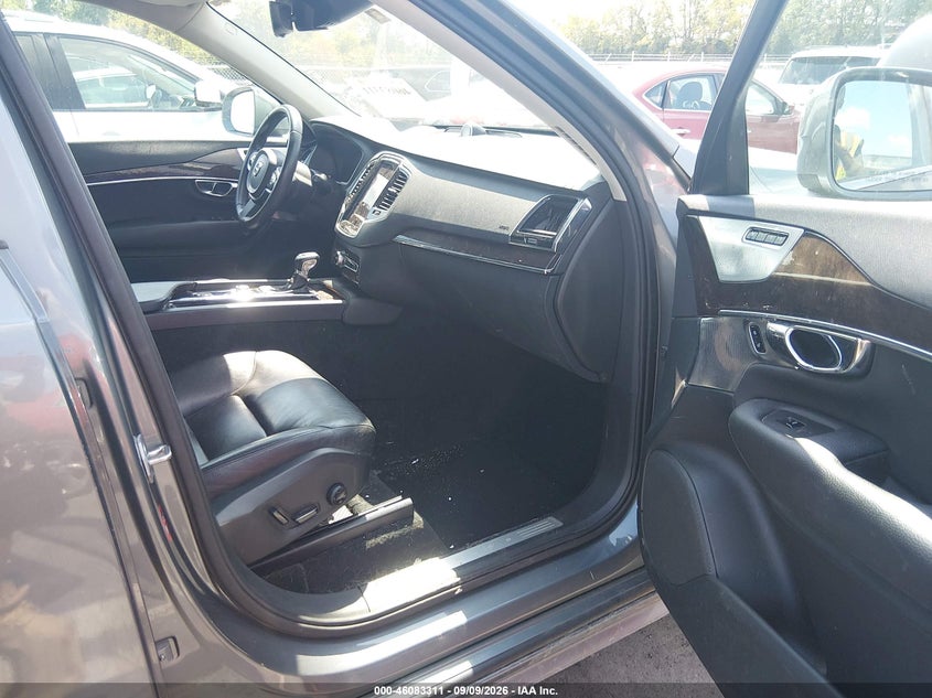 2016 VOLVO XC90 auction photo 5