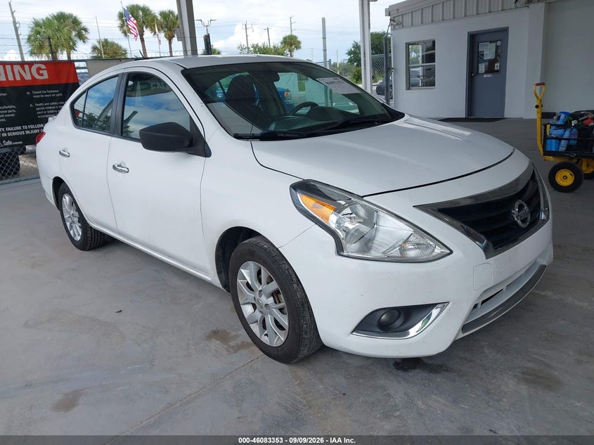 2018 NISSAN VERSA auction photo 1