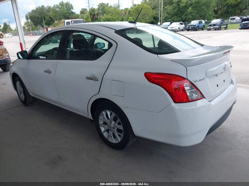 2018 NISSAN VERSA auction photo 3