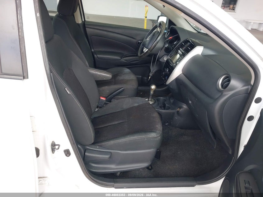 2018 NISSAN VERSA auction photo 5