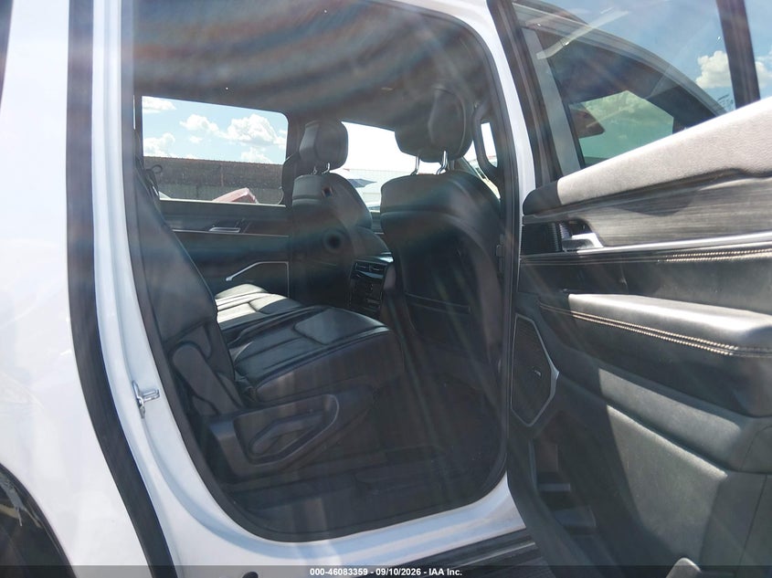 2024 JEEP WAGONEER L auction photo 8