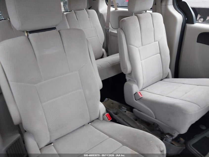 2013 DODGE GRAND CARAVAN auction photo 8