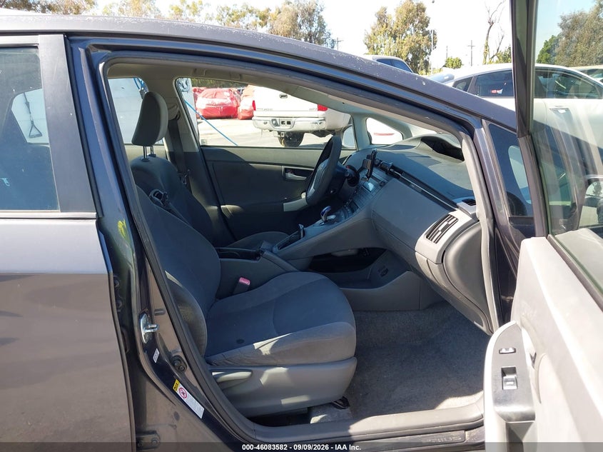2011 TOYOTA PRIUS auction photo 5