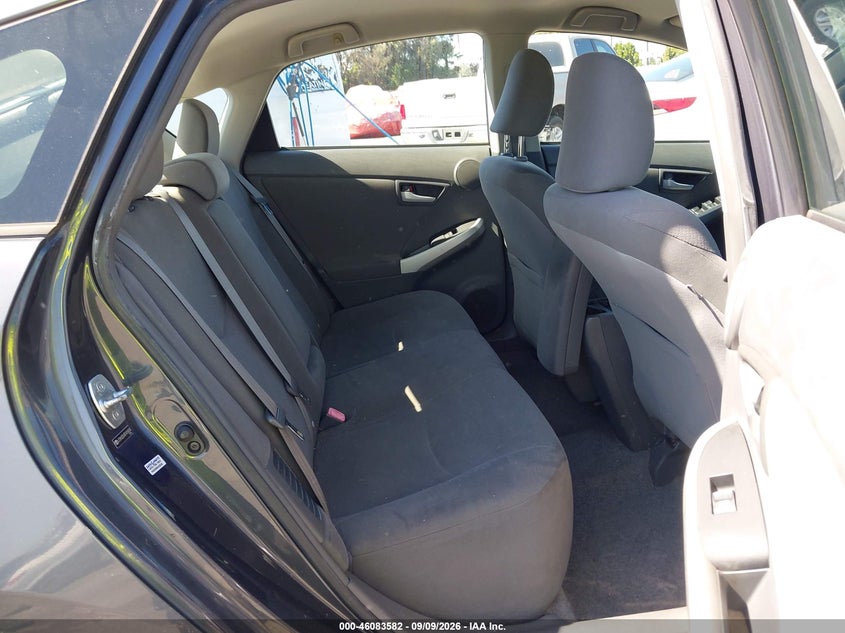 2011 TOYOTA PRIUS auction photo 8
