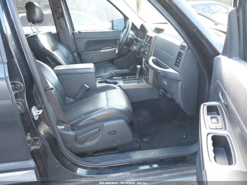 2011 JEEP LIBERTY auction photo 5