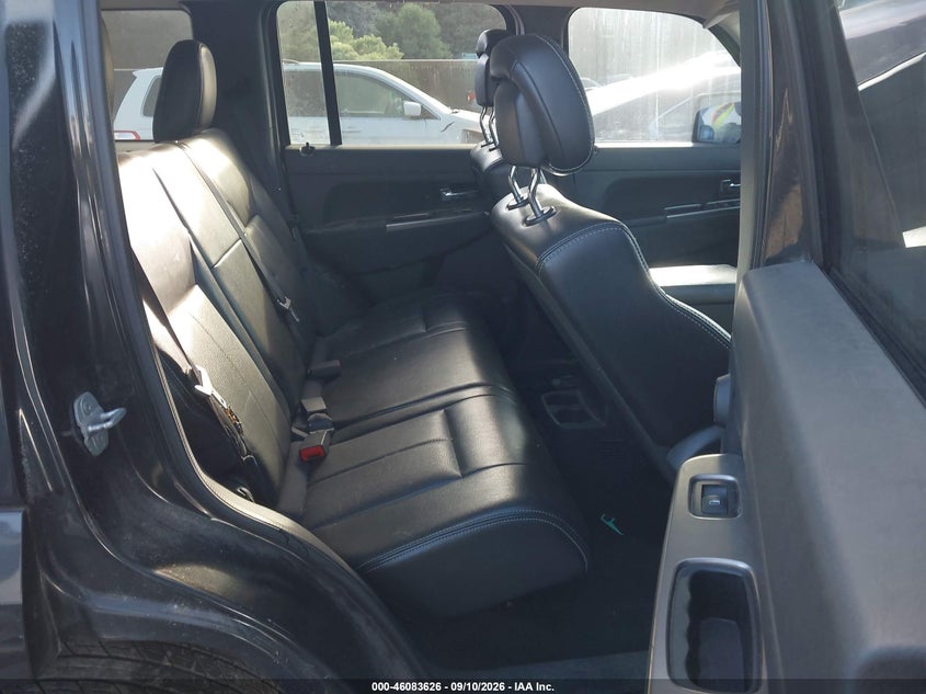 2011 JEEP LIBERTY auction photo 8