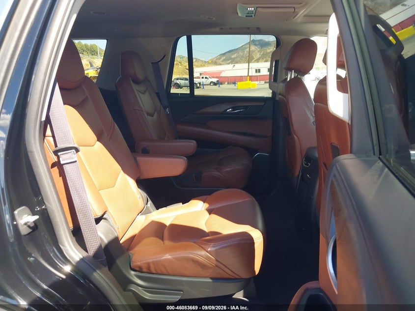 2015 CADILLAC ESCALADE auction photo 8