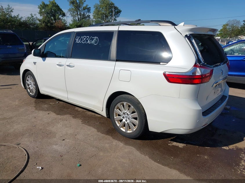 TOYOTA SIENNA - zdjęcie 3