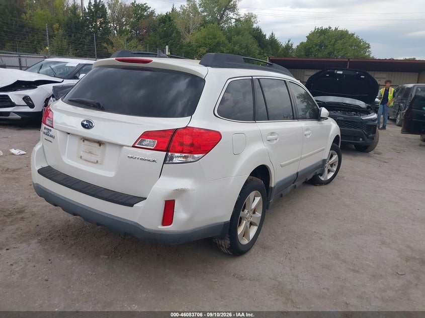 2013 SUBARU OUTBACK auction photo 4