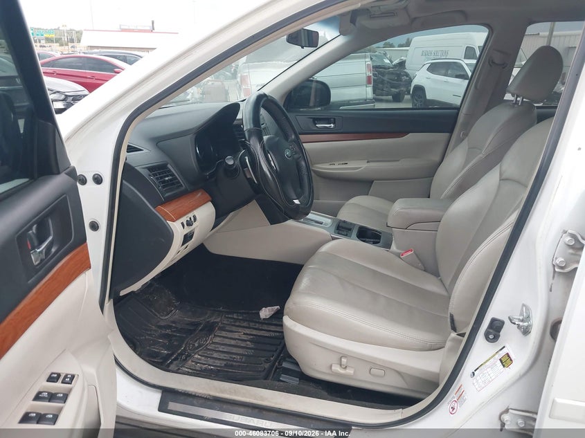 2013 SUBARU OUTBACK auction photo 5