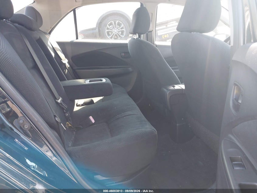 2012 TOYOTA YARIS auction photo 8