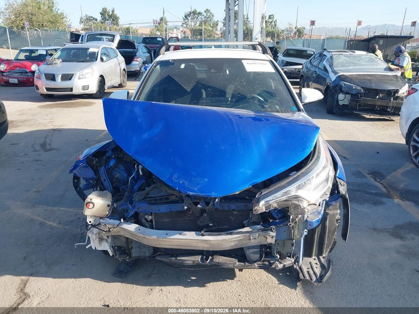 TOYOTA C-HR - zdjęcie 13