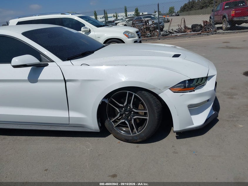 FORD MUSTANG - zdjęcie 17