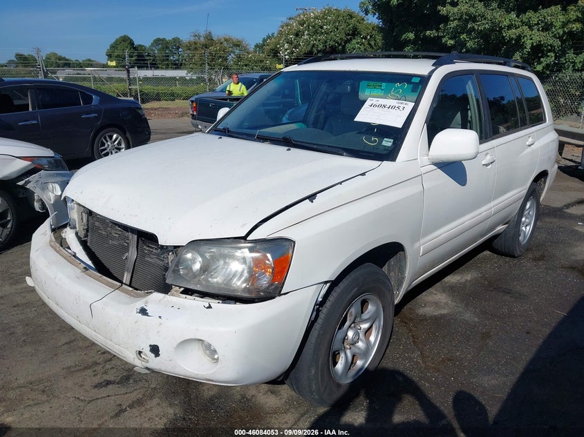 2004 TOYOTA HIGHLANDER auction photo 2