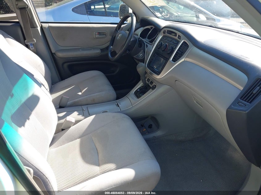 2004 TOYOTA HIGHLANDER auction photo 5