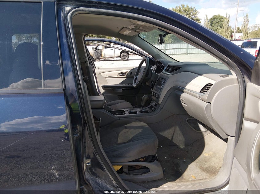 2017 CHEVROLET TRAVERSE auction photo 5