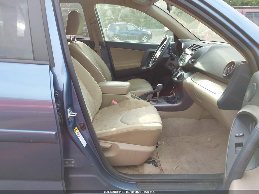 2010 TOYOTA RAV4 auction photo 5