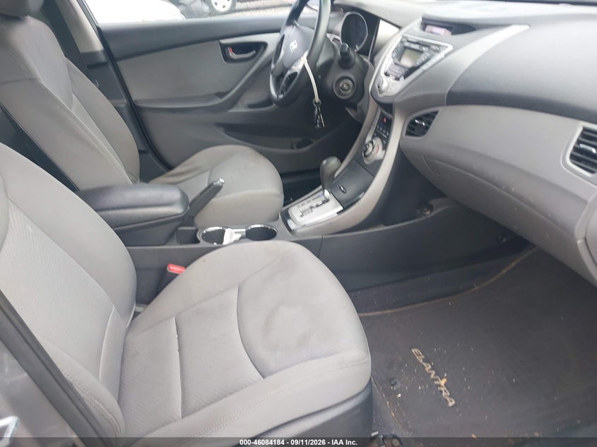 2011 HYUNDAI ELANTRA auction photo 5