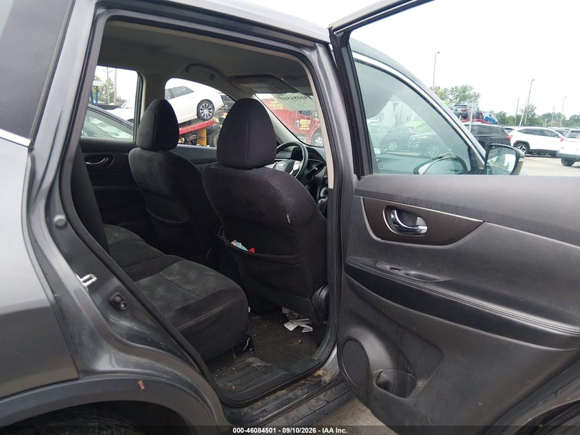 2015 NISSAN ROGUE auction photo 8