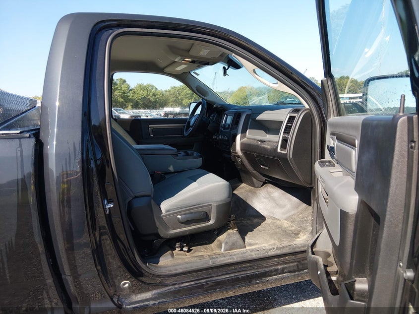 RAM 1500 CLASSIC 2019 VIN 3C6JR6DG4KG503931