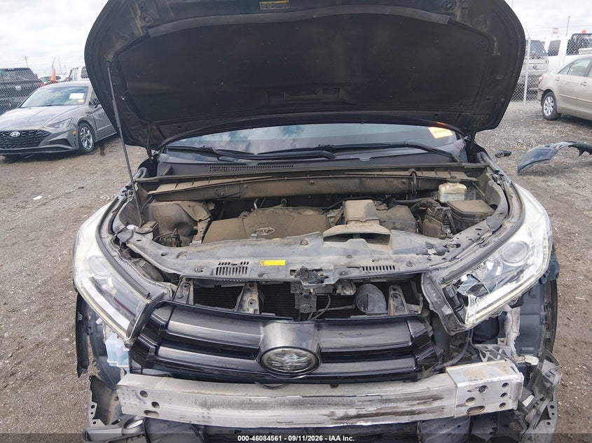 TOYOTA HIGHLANDER - zdjęcie 10