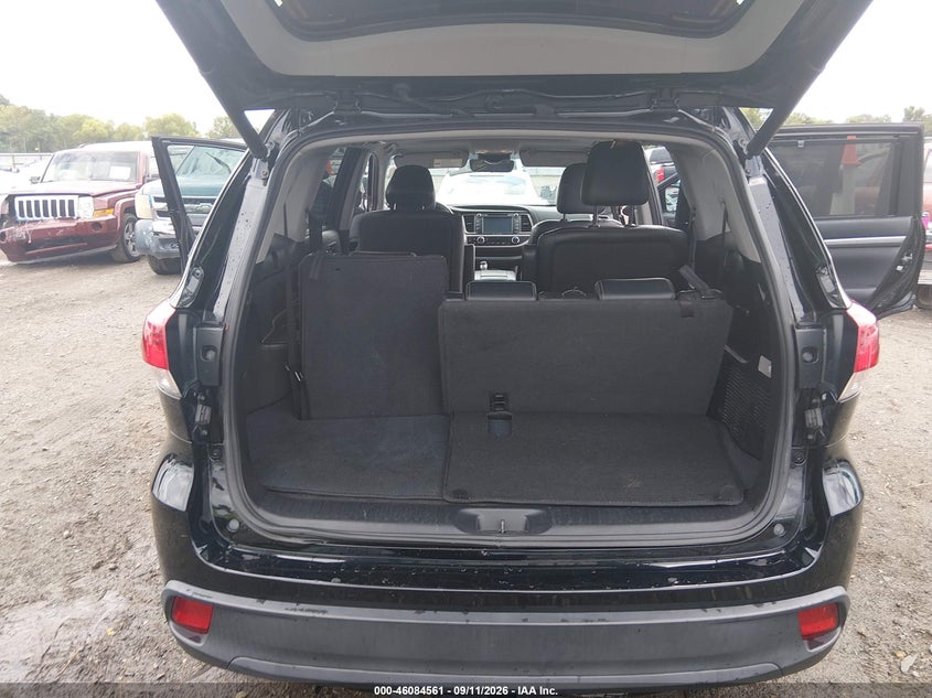 TOYOTA HIGHLANDER - zdjęcie 18