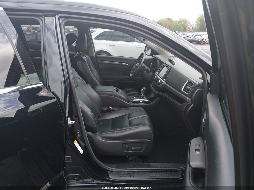 TOYOTA HIGHLANDER - zdjęcie 5