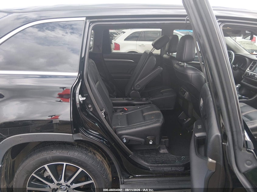 TOYOTA HIGHLANDER - zdjęcie 8
