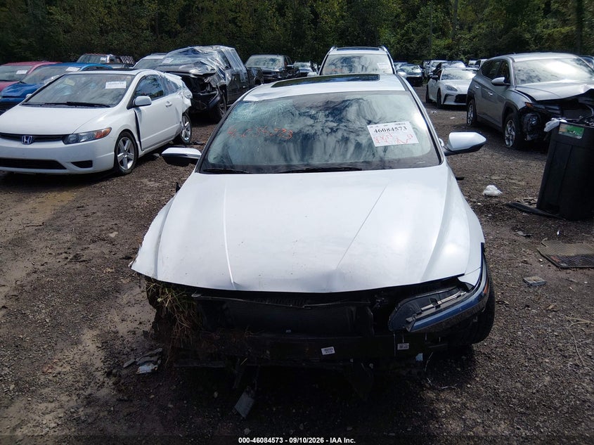 2024 HYUNDAI ELANTRA HYBRID LIMITED · Фото 12