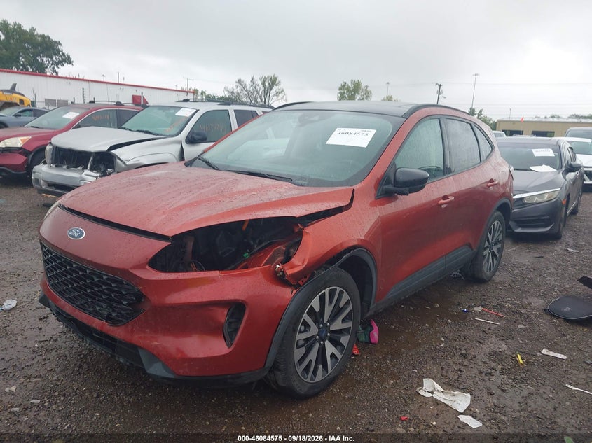 Vin: 1fmcu9bz0lua60127, lot: 46584172, ford escape se sport hybrid 20202